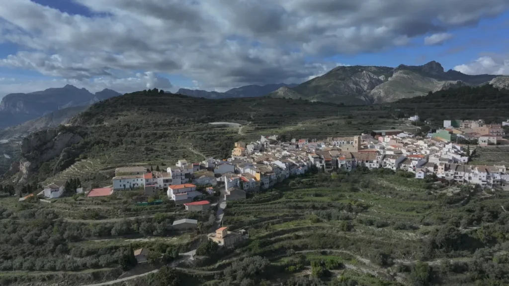 TVBGN productions - Valencians sobre rodes - Capítulo 2: Fuentes de la Marina Baixa Valencians sobre rodes capitulo 2 TVBGN productions