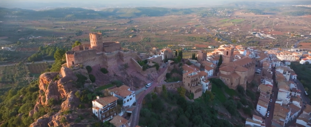 TVBGN productions - Valencians sobre rodes - Capítulo 5: La Vía Verde del Serpis Valencians sobre rodes: la Vía Verde del Serpis con Gema Payá. Naturaleza, historia industrial y gastronomía de Cocentaina a Gandía