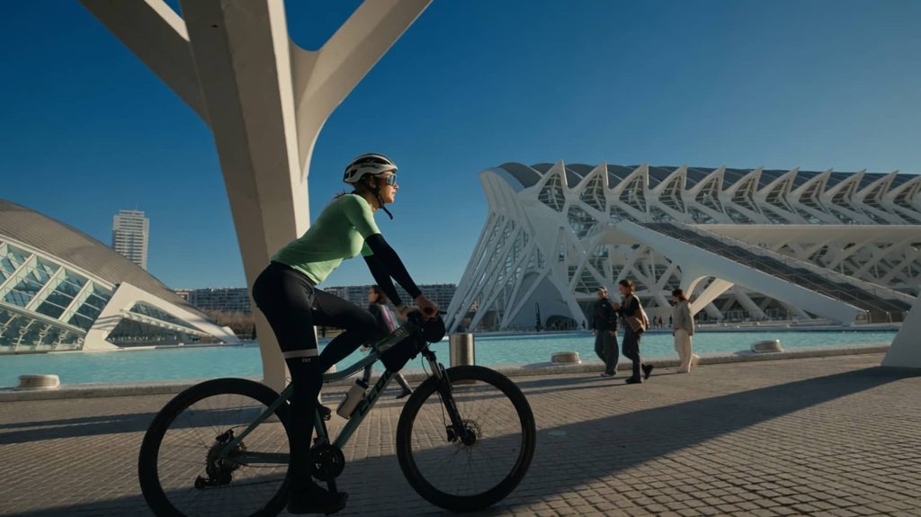 Valencia, Ciudad de las artes y las ciencias. Valencia sobre rodes. Bicicleta